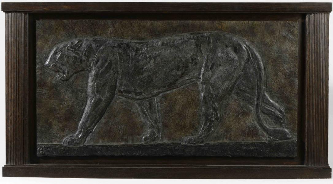 Panthère noire marchant, bas-relief, c.1930