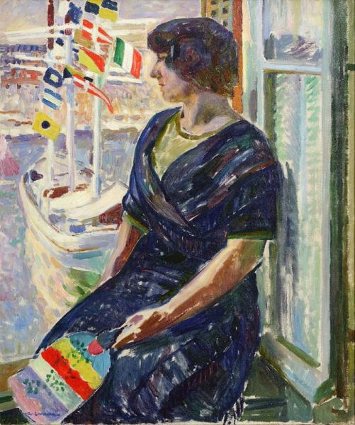 Madame Carrera devant le port de Marseille, vers 1907.